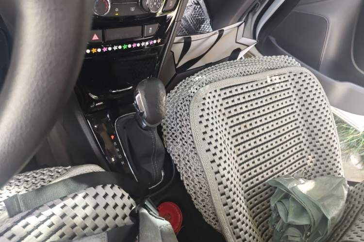 Used Buick Encore 2017 18T Automatic Two-Wheel Drive Urban Leading Model Gear Lever
