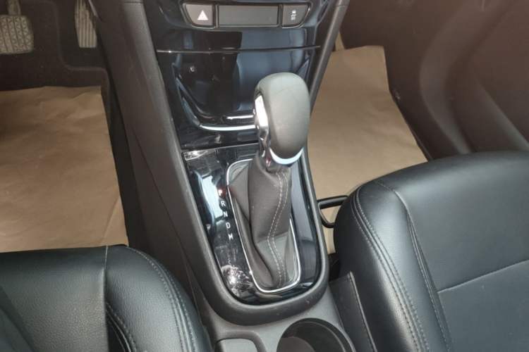 Used Buick Encore 2017 18T Automatic Two-Wheel Drive Urban Leading Model Gear Lever