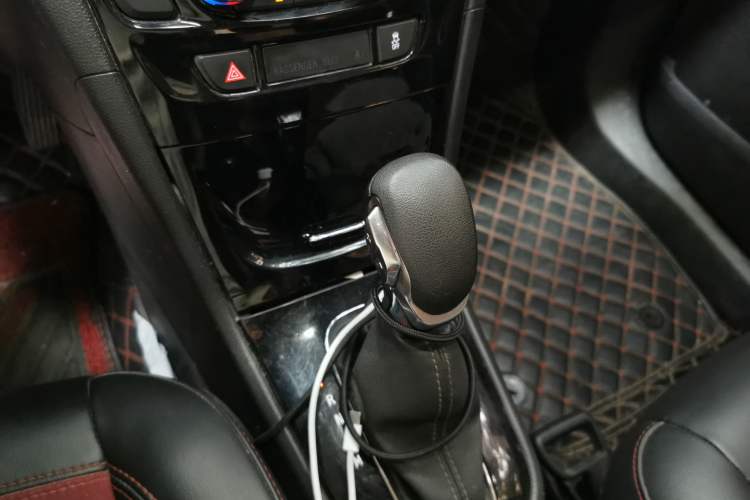 Used Buick Encore 2017 18T Automatic Two-Wheel Drive Urban Elite Model Gear Lever