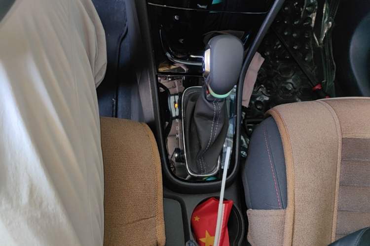 Used Buick Encore 2017 18T Automatic Two-Wheel Drive Urban Leading Model Gear Lever