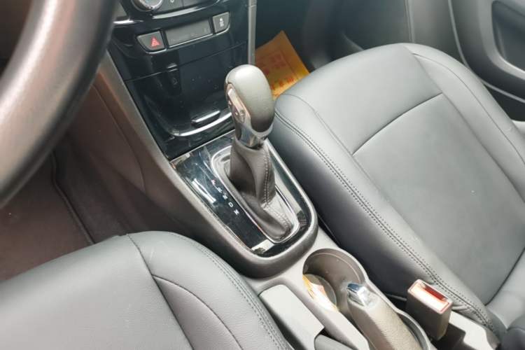 Used Buick Encore 2017 18T Automatic Two-Wheel Drive Urban Fashion Model Gear Lever