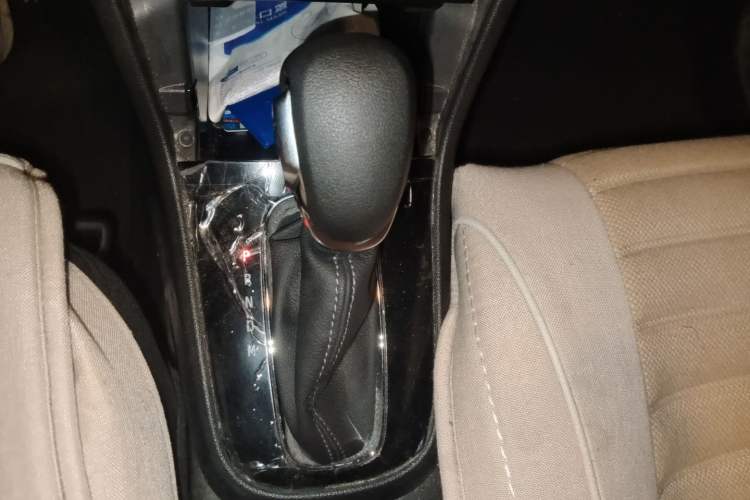 Used Buick Encore 2017 18T Automatic Two-Wheel Drive Urban Leading Model Gear Lever