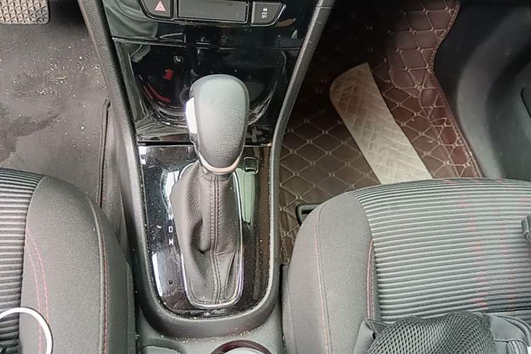 Used Buick Encore 2017 18T Automatic Two-Wheel Drive Urban Leading Model Gear Lever