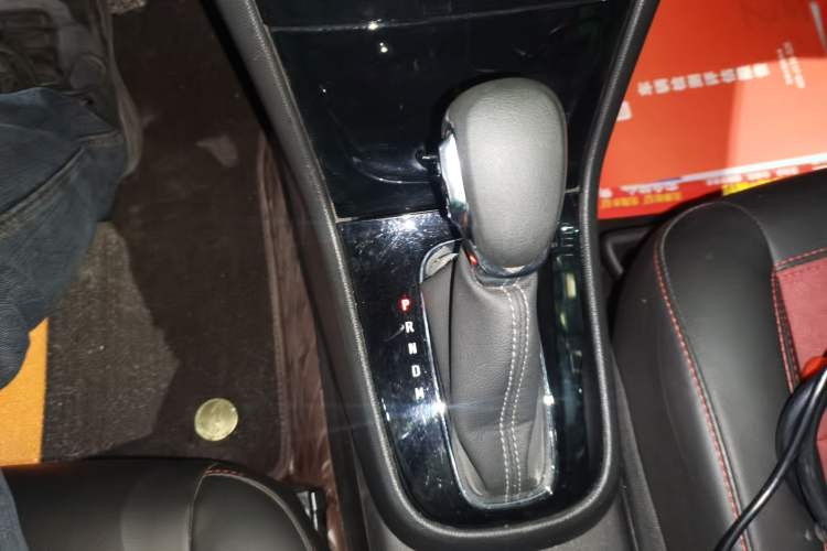 Used Buick Encore 2017 18T Automatic Two-Wheel Drive Urban Elite Model Gear Lever