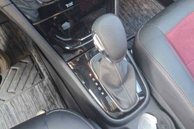 Used Buick Encore 2017 18T Automatic Two-Wheel Drive Urban Elite Model Gear Lever