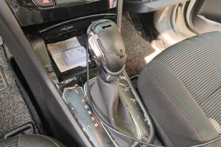 Used Buick Encore 2017 18T Automatic Two-Wheel Drive Urban Fashion Model Gear Lever