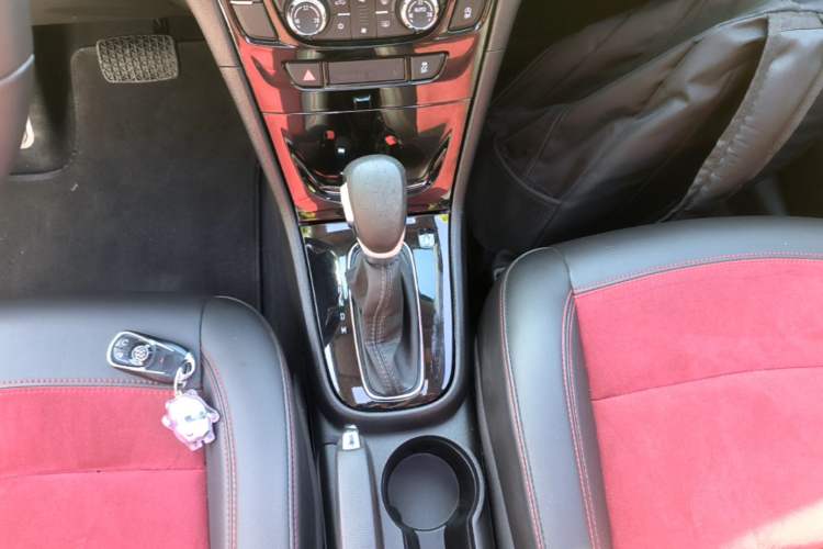 Used Buick Encore 2017 18T Automatic Two-Wheel Drive Urban Elite Model Gear Lever