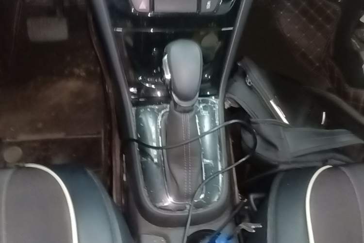 Used Buick Encore 2017 18T Automatic Two-Wheel Drive Urban Leading Model Gear Lever