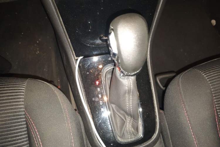 Used Buick Encore 2017 18T Automatic Two-Wheel Drive Urban Leading Model Gear Lever