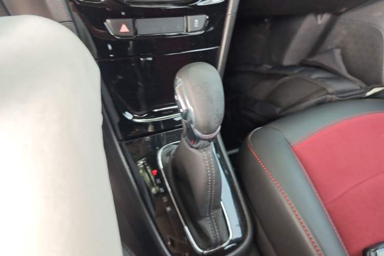 Used Buick Encore 2017 18T Automatic Two-Wheel Drive Urban Elite Model Gear Lever