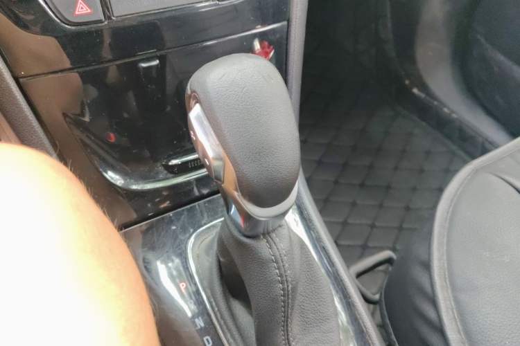 Used Buick Encore 2017 18T Automatic Two-Wheel Drive Urban Leading Model Gear Lever
