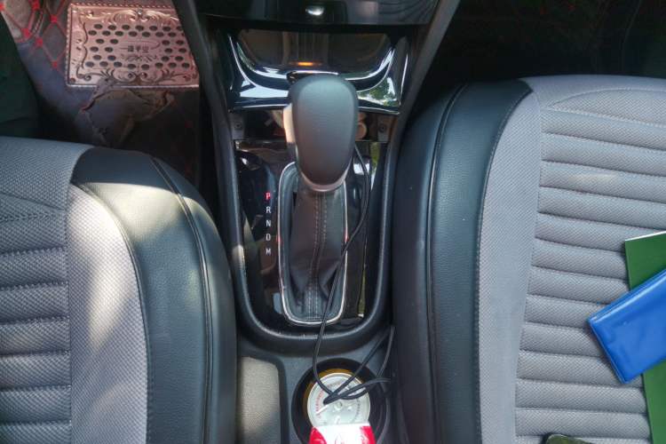 Used Buick Encore 2017 18T Automatic Two-Wheel Drive Urban Leading Model Gear Lever