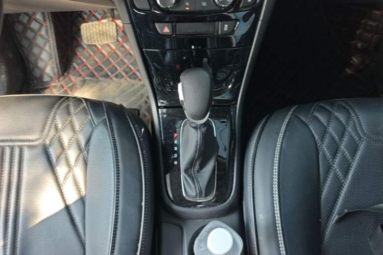 Used Buick Encore 2017 18T Automatic Two-Wheel Drive Urban Leading Model Gear Lever