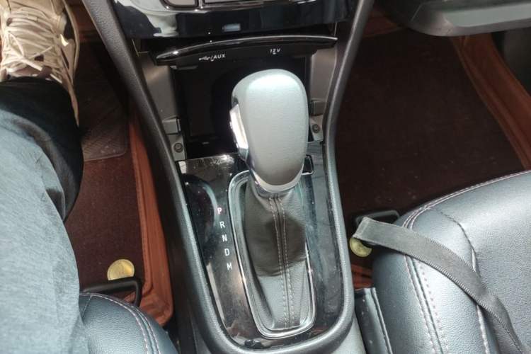 Used Buick Encore 2017 18T Automatic Two-Wheel Drive Urban Leading Model Gear Lever