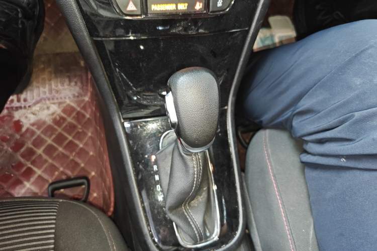 Used Buick Encore 2017 18T Automatic Two-Wheel Drive Urban Leading Model Gear Lever