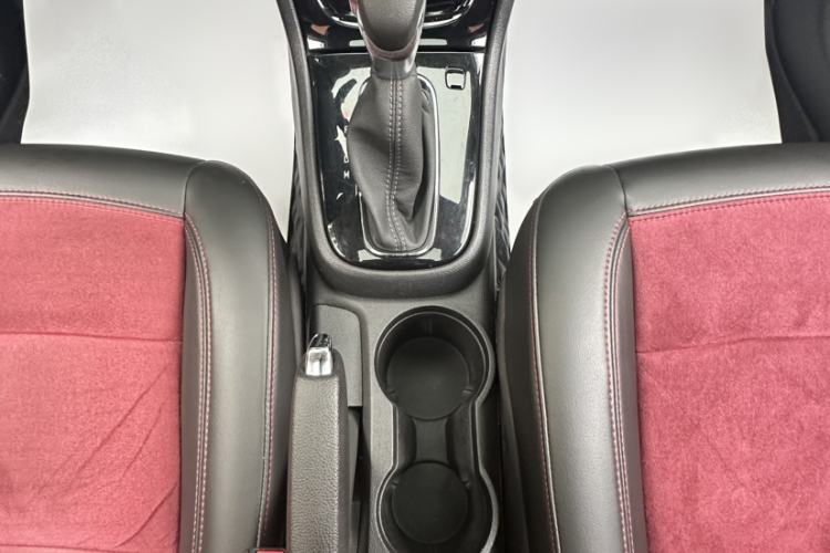 Used Buick Encore 2017 18T Automatic All-Wheel-Drive Flagship Model Gear Lever