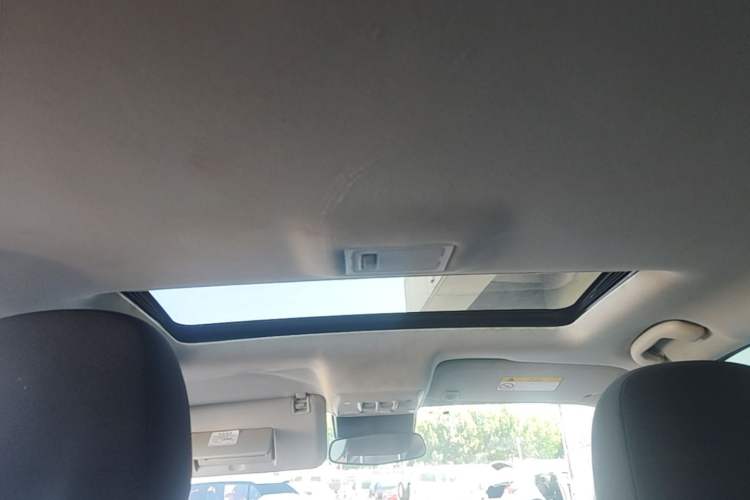 Used Buick Encore 2017 18T Automatic Two-Wheel Drive Urban Leading Model Headliner