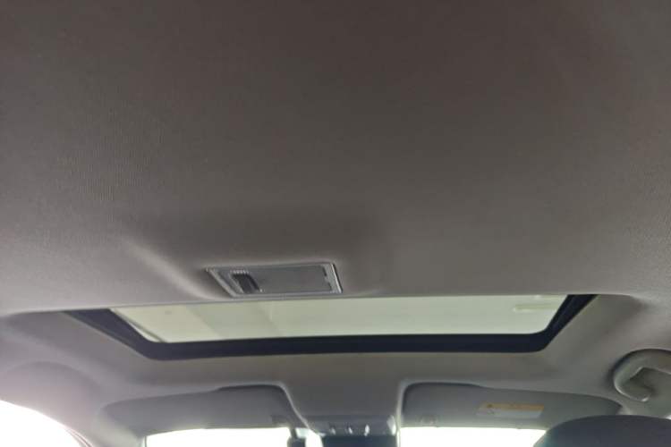 Used Buick Encore 2017 18T Automatic Two-Wheel Drive Urban Leading Model Headliner