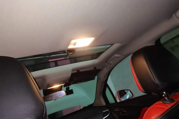 Used Buick Encore 2017 18T Automatic Two-Wheel Drive Urban Fashion Model Headliner