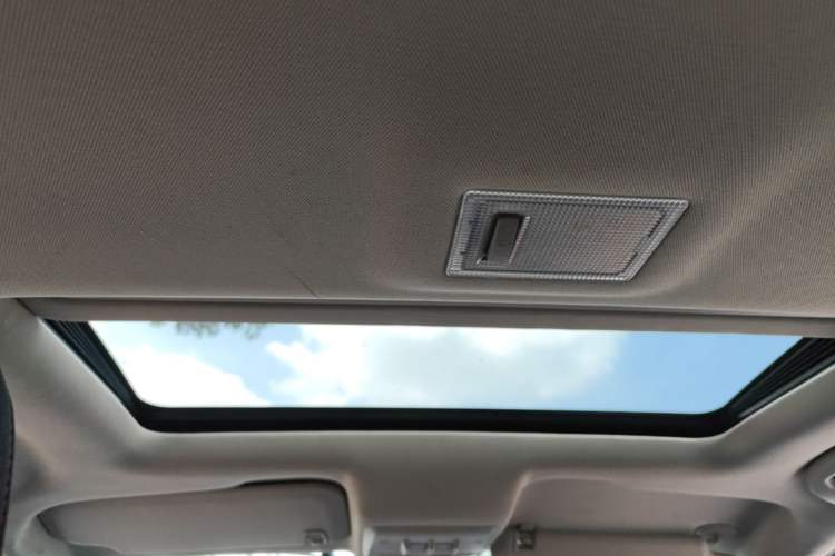 Used Buick Encore 2017 18T Automatic Two-Wheel Drive Urban Leading Model Headliner
