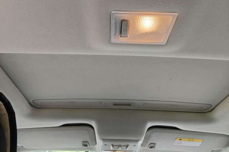 Used Buick Encore 2017 18T Automatic Two-Wheel Drive Urban Fashion Model Headliner