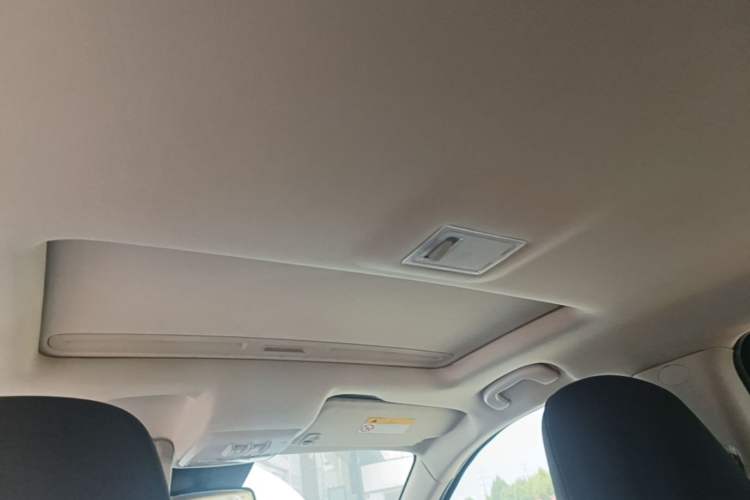 Used Buick Encore 2017 18T Automatic Two-Wheel Drive Urban Fashion Model Headliner