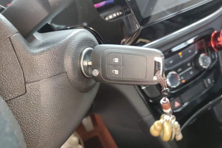 Used Buick Encore 2017 18T Automatic Two-Wheel Drive Urban Leading Model Interior 1