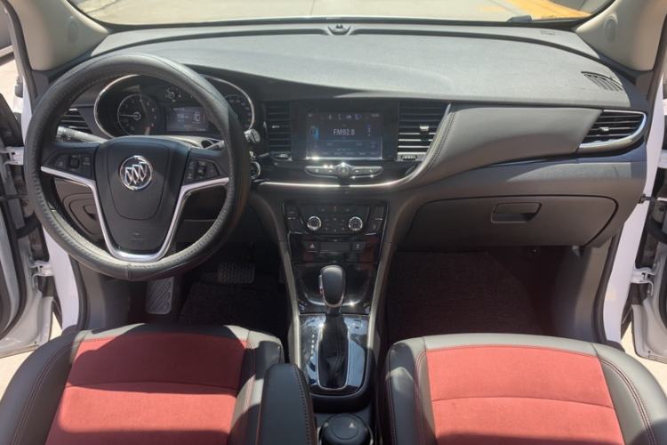 Used Buick Encore 2017 18T Automatic All-Wheel-Drive Flagship Model Interior 2