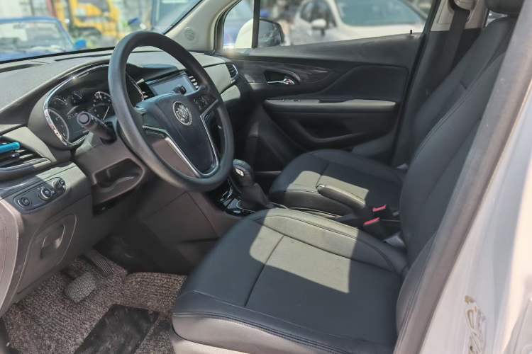 Used Buick Encore 2017 18T Automatic Two-Wheel Drive Urban Leading Model Interior 2