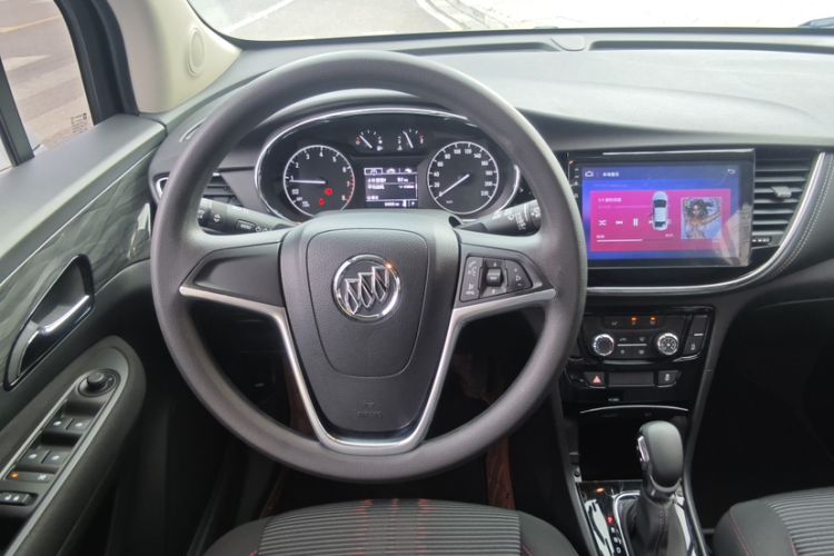 Used Buick Encore 2017 18T Automatic Two-Wheel Drive Urban Fashion Model Interior 2