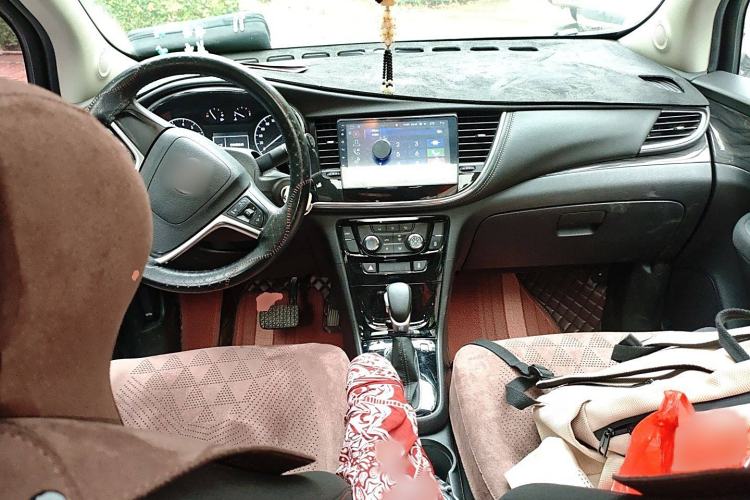 Used Buick Encore 2017 18T Automatic Two-Wheel Drive Urban Leading Model Interior 2
