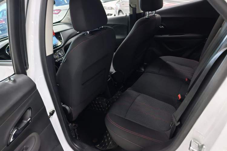 Used Buick Encore 2017 18T Automatic Two-Wheel Drive Urban Leading Model Interior 2