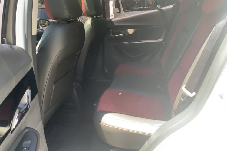 Used Buick Encore 2017 18T Automatic All-Wheel-Drive Flagship Model Interior 3