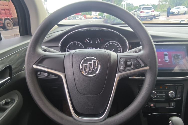 Used Buick Encore 2017 18T Automatic Two-Wheel Drive Urban Fashion Model Interior 3