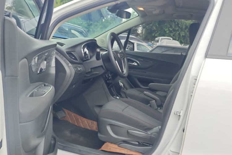Used Buick Encore 2017 18T Automatic Two-Wheel Drive Urban Fashion Model Interior 4