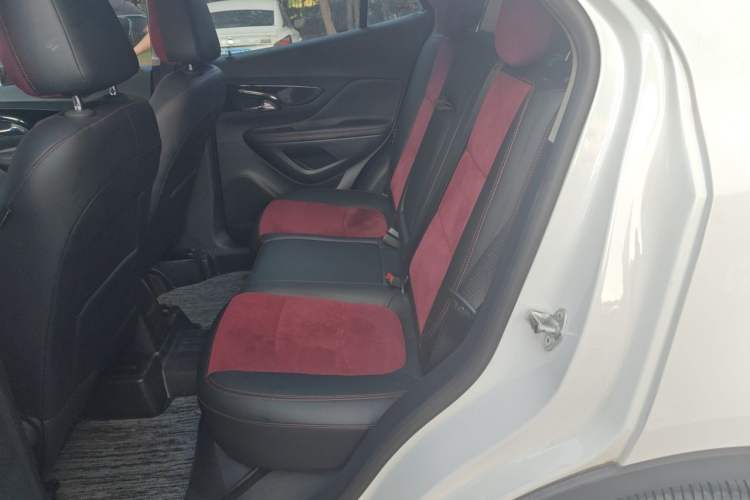 Used Buick Encore 2017 18T Automatic Two-Wheel Drive Urban Elite Model Interior 4