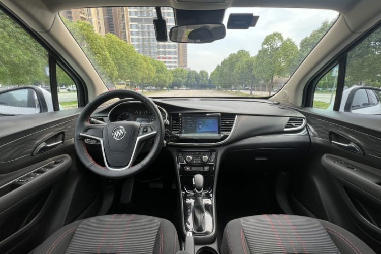 Used Buick Encore 2017 18T Automatic Two-Wheel Drive Urban Leading Model Interior 5