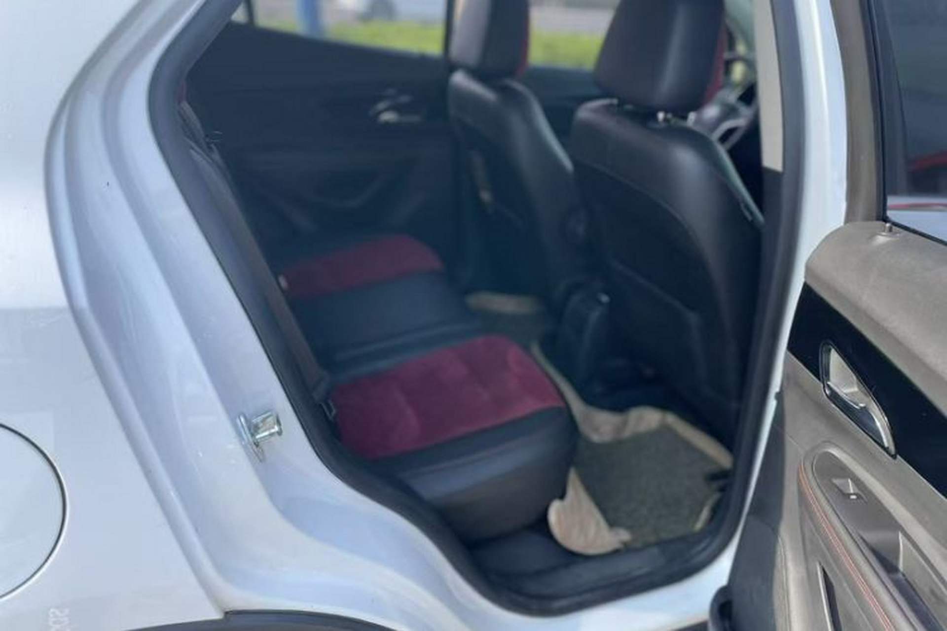 Used Buick Encore 2017 18T Automatic Two-Wheel Drive Urban Elite Model Interior 7