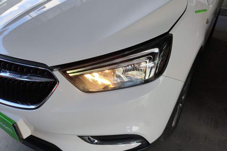 Used Buick Encore 2017 18T Automatic Two-Wheel Drive Urban Fashion Model Left Front Headlight