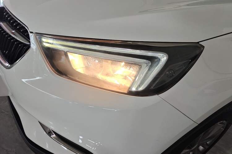 Used Buick Encore 2017 18T Automatic Two-Wheel Drive Urban Leading Model Left Front Headlight