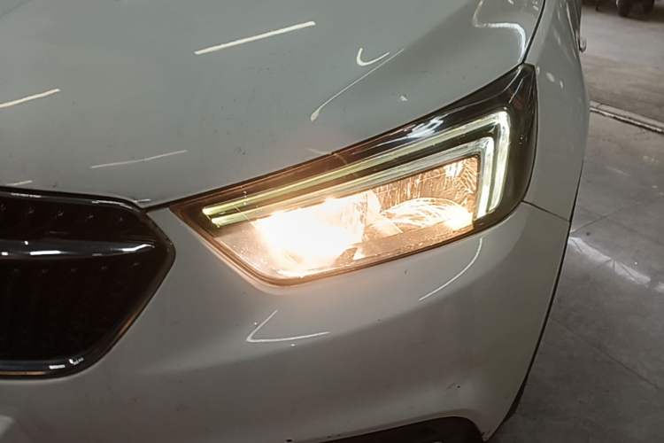 Used Buick Encore 2017 18T Automatic Two-Wheel Drive Urban Leading Model Left Front Headlight