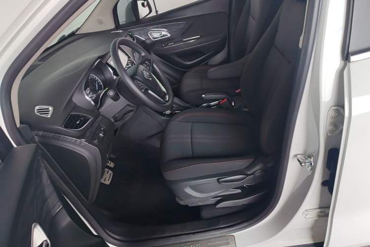 Used Buick Encore 2017 18T Automatic Two-Wheel Drive Urban Leading Model Left Front Seat
