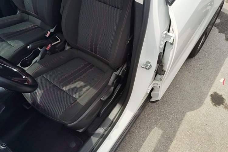 Used Buick Encore 2017 18T Automatic Two-Wheel Drive Urban Leading Model Left Front Seat
