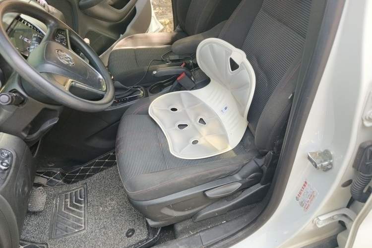 Used Buick Encore 2017 18T Automatic Two-Wheel Drive Urban Fashion Model Left Front Seat