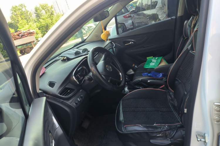 Used Buick Encore 2017 18T Automatic Two-Wheel Drive Urban Fashion Model Left Front Seat