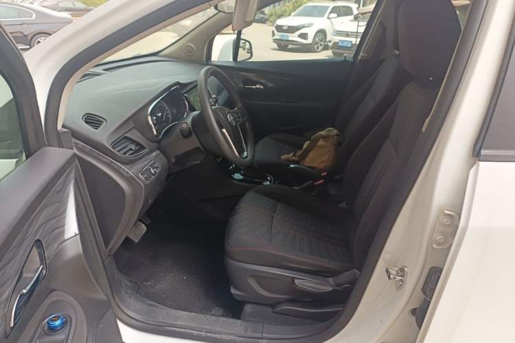 Used Buick Encore 2017 18T Automatic Two-Wheel Drive Urban Fashion Model Left Front Seat