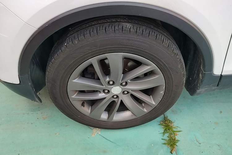 Used Buick Encore 2017 18T Automatic Two-Wheel Drive Urban Fashion Model Left Front Wheel Hub