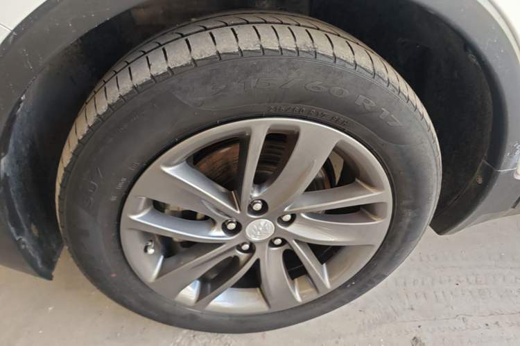 Used Buick Encore 2017 18T Automatic Two-Wheel Drive Urban Leading Model Left Front Wheel Hub
