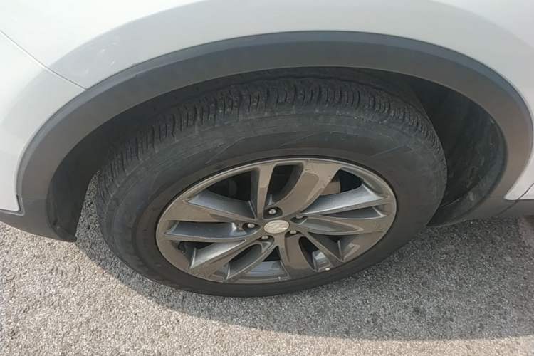 Used Buick Encore 2017 18T Automatic Two-Wheel Drive Urban Leading Model Left Front Wheel Hub
