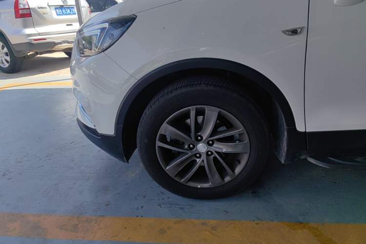 Used Buick Encore 2017 18T Automatic Two-Wheel Drive Urban Leading Model Left Front Wheel Hub